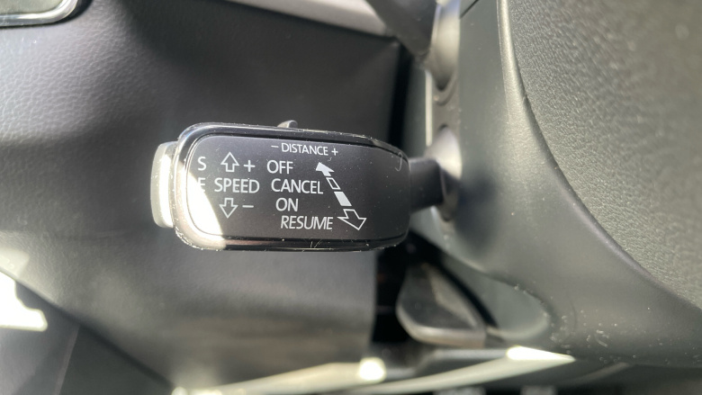 Skoda Karoq 1.0 TSI SE Technology 5dr Petrol Estate